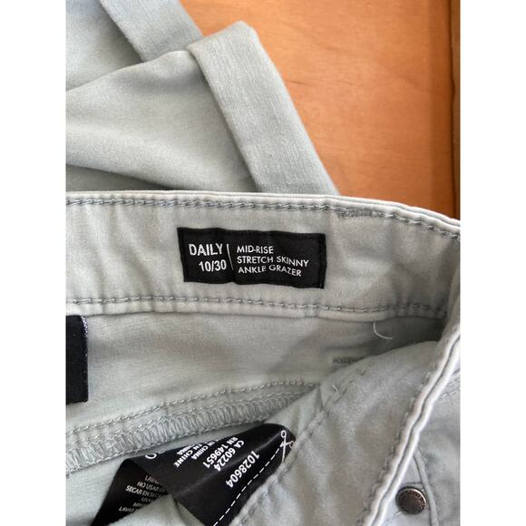 Buffalo David Bitton Size 10 Light Blue Jeans High Rise Soft Stretch Ankle Pants - Picture 9 of 10